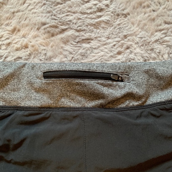 💥$11 - Nike Dri-Fit Shorts 🩳 size L - grey Nike shorts - Picture 5 of 5